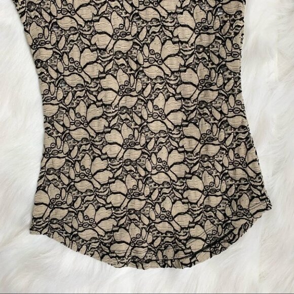 Aritzia Babaton Floral Lace T-shirt Blouse Fitted Bodycon Black Taupe Size  XS - Picture 8 of 15